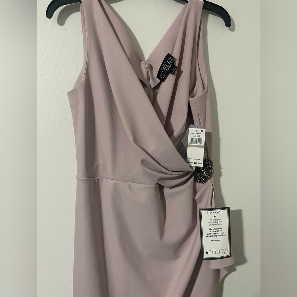 Alex Evenings Women's Slimming Short Ruched Dress with Ruffle, Size 12 - Picture 4 of 9